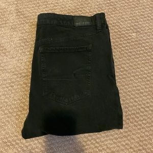 Black distressed jeans (regular)